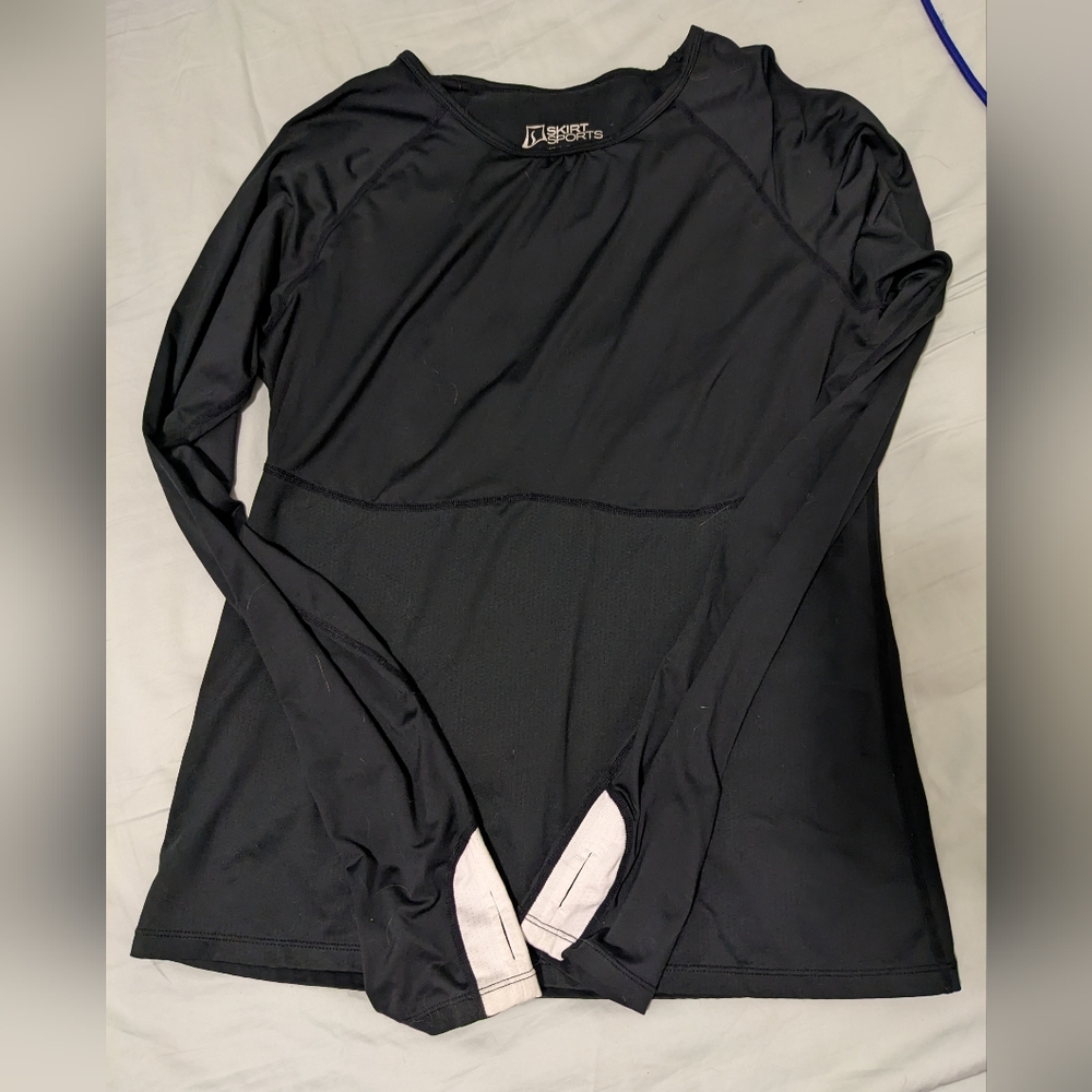 Skirtsports black top, size L